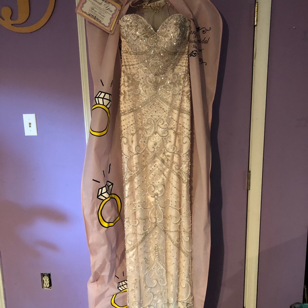 Wedding dress